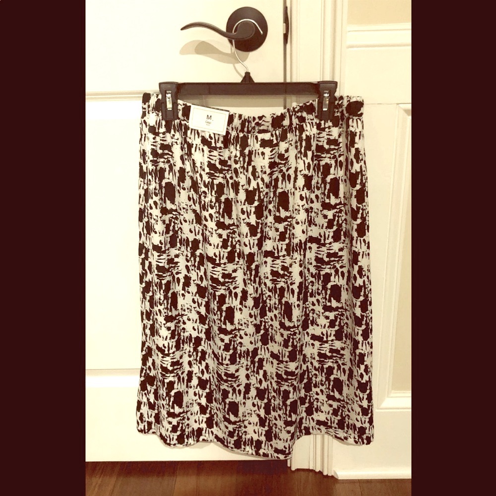 NWT GAP skirt.  Size M